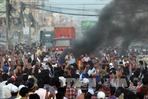 Trade unions, Phnom Penh city hall and the UN discuss ways to end violence - ảnh 1